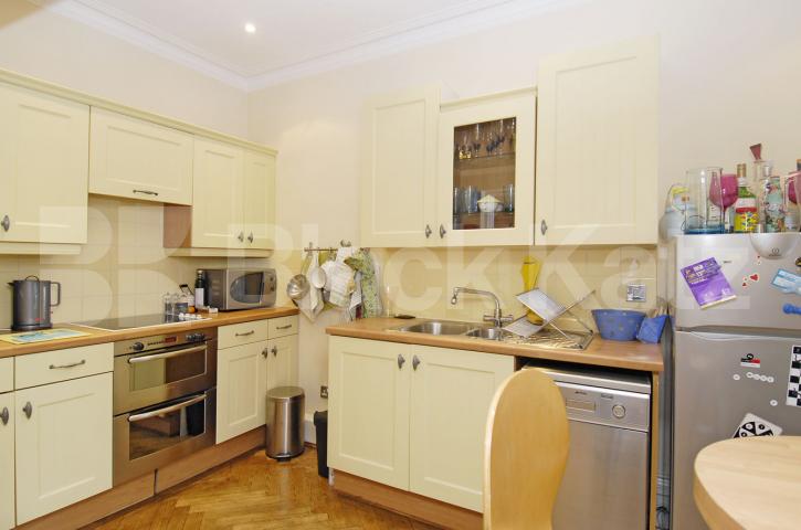			MUST SEE!!, 2 Bedroom, 1 bath, 1 reception Flat			 Old Marylebone Road, MARLEBONE